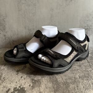 Ecco Woman's Offroad Nubuck Outdoor Sandals Size 9-9.5 US Grey Adjustable